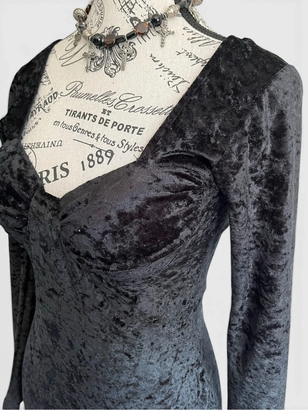 🇨🇦 Vintage 90s Le Château Black Crushed Velvet Bodycon Dress Goth Witchy Medium - Picture 6 of 9